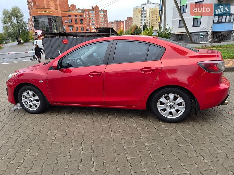 Седан Mazda 3 2011 в Борисполі
