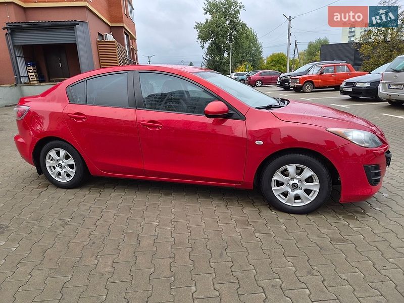 Седан Mazda 3 2011 в Борисполі