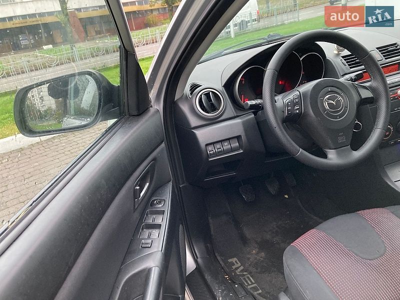 Хэтчбек Mazda 3 2006 в Киеве