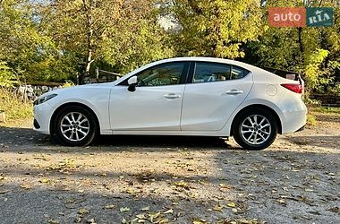 Седан Mazda 3 2016 в Києві