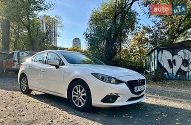 Седан Mazda 3 2016 в Києві