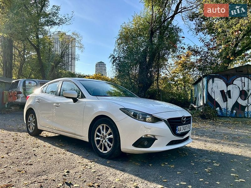 Седан Mazda 3 2016 в Києві