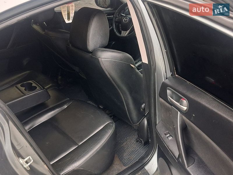 Седан Mazda 3 2011 в Івано-Франківську