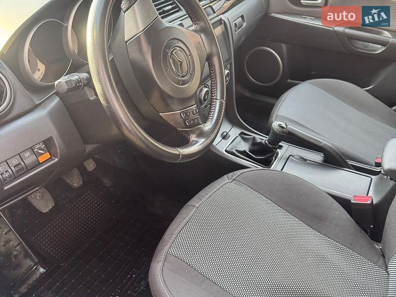 Седан Mazda 3 2007 в Рава-Русской