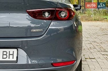 Седан Mazda 3 2023 в Дніпрі