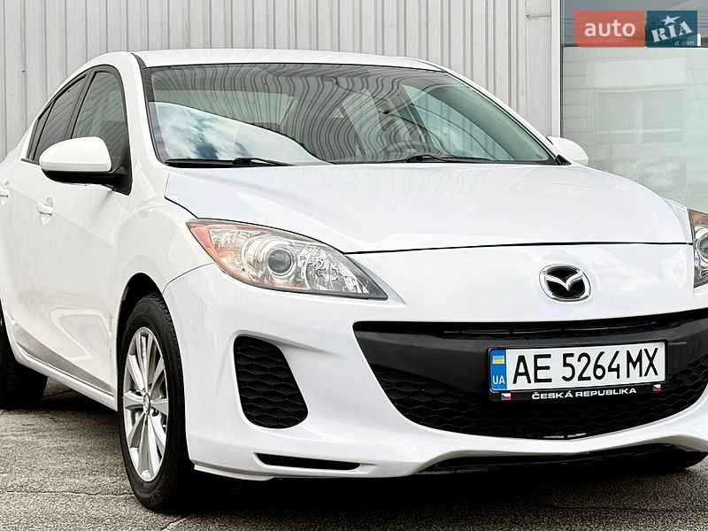 Седан Mazda 3 2013 в Запорожье