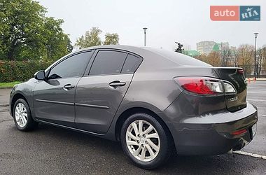 Седан Mazda 3 2011 в Черкассах