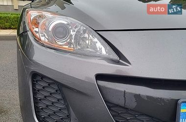Седан Mazda 3 2011 в Черкассах
