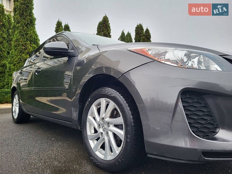 Седан Mazda 3 2011 в Черкассах
