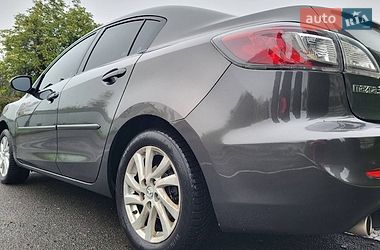 Седан Mazda 3 2011 в Черкассах