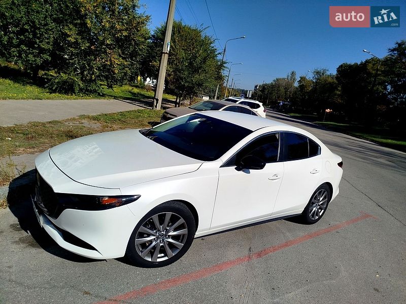 Седан Mazda 3 2019 в Дніпрі
