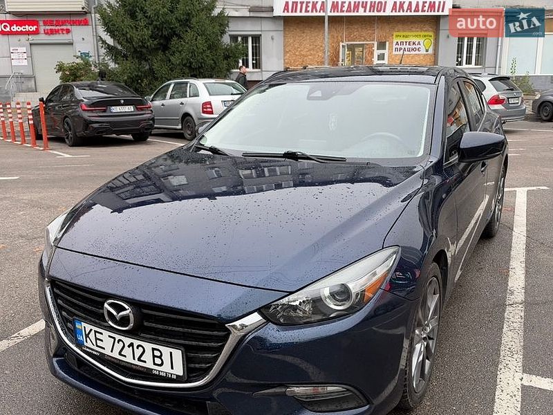 Хетчбек Mazda 3 2018 в Дніпрі