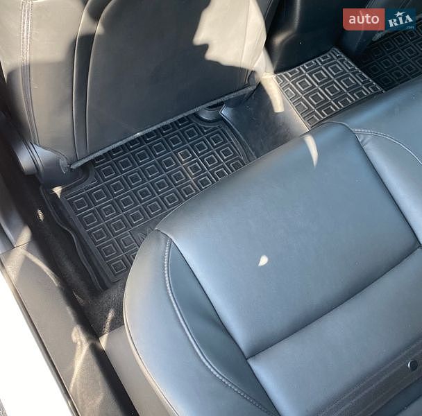 Седан Mazda 3 2023 в Кам'янець-Подільському
