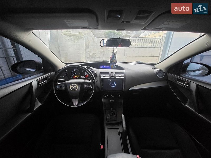 Седан Mazda 3 2011 в Черкассах