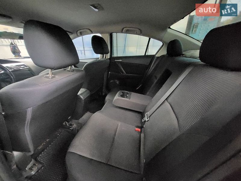 Седан Mazda 3 2011 в Черкассах