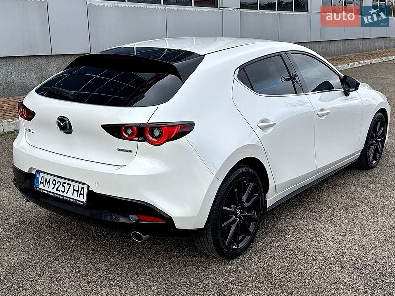 Хэтчбек Mazda 3 2021 в Киеве