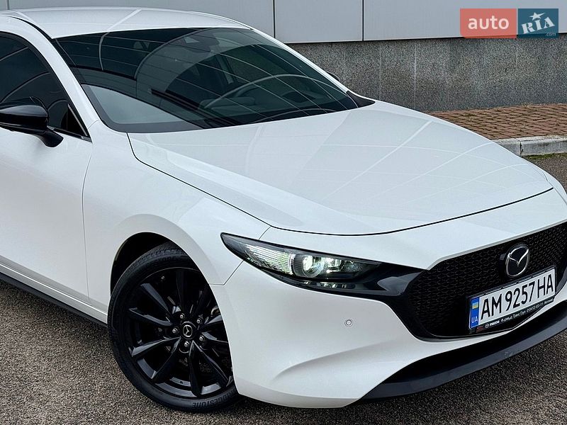 Хэтчбек Mazda 3 2021 в Киеве