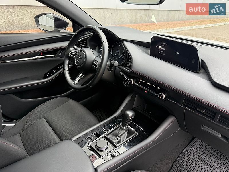 Хэтчбек Mazda 3 2021 в Киеве