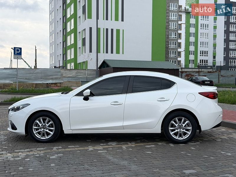 Седан Mazda 3 2014 в Виннице
