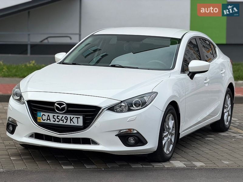 Седан Mazda 3 2014 в Виннице
