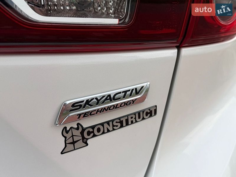 Седан Mazda 3 2014 в Виннице