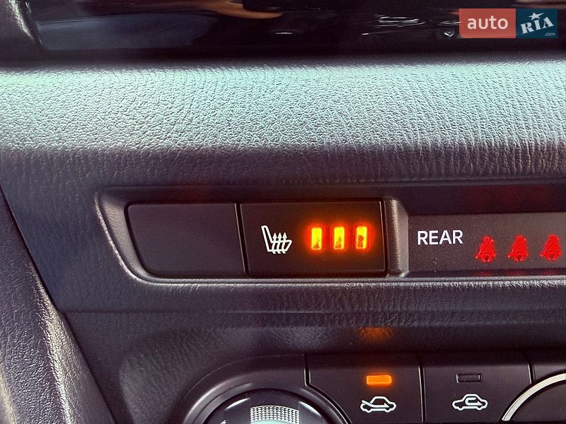 Седан Mazda 3 2014 в Виннице