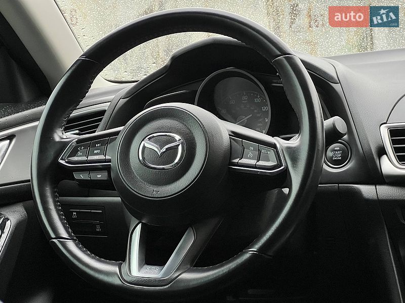 Хэтчбек Mazda 3 2018 в Киеве