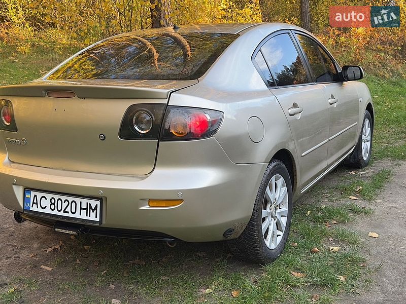 Седан Mazda 3 2006 в Луцьку