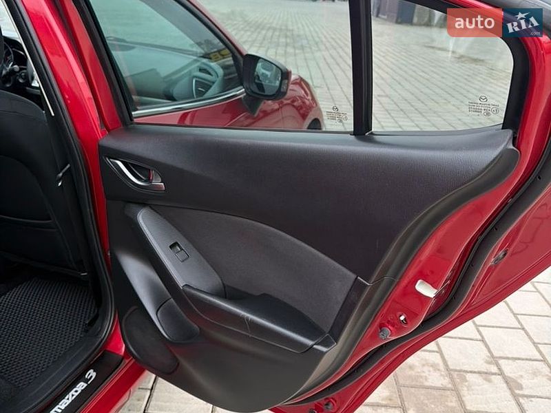 Седан Mazda 3 2013 в Черкассах