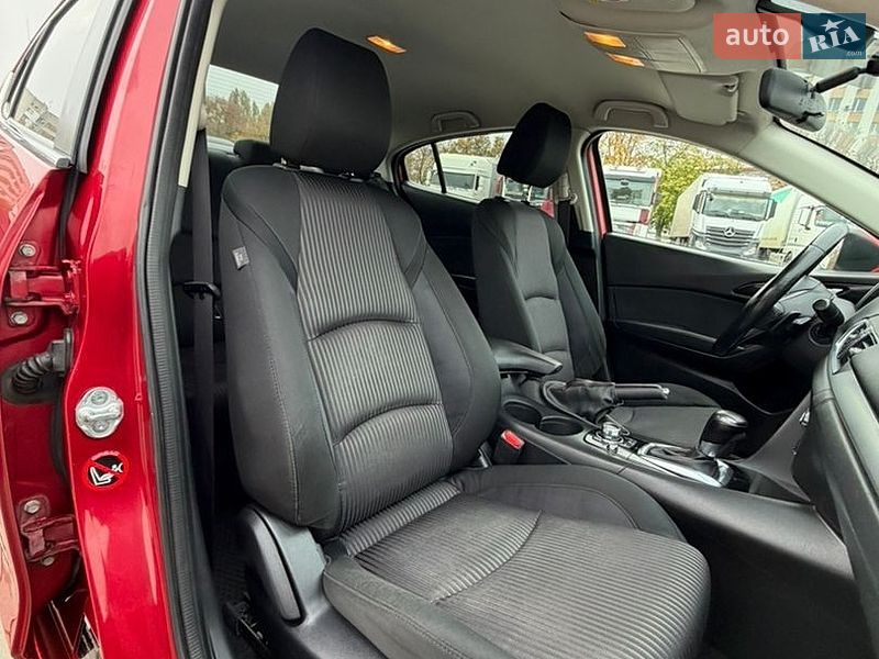 Седан Mazda 3 2013 в Черкассах