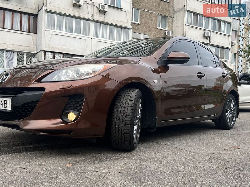Седан Mazda 3 2012 в Києві