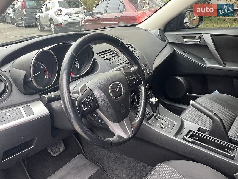 Седан Mazda 3 2012 в Києві