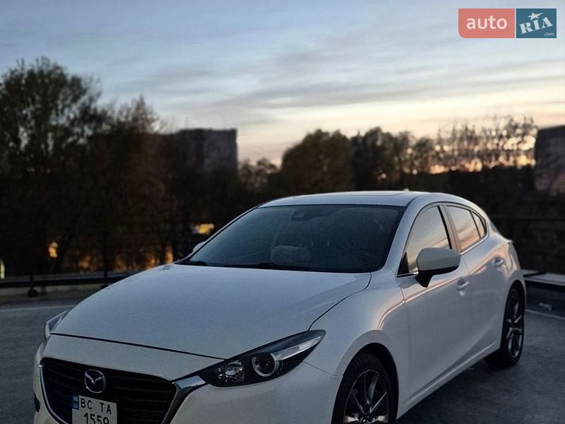 Хэтчбек Mazda 3 2017 в Львове