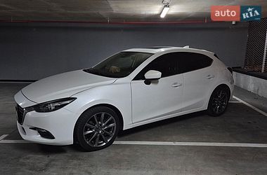 Хэтчбек Mazda 3 2017 в Львове