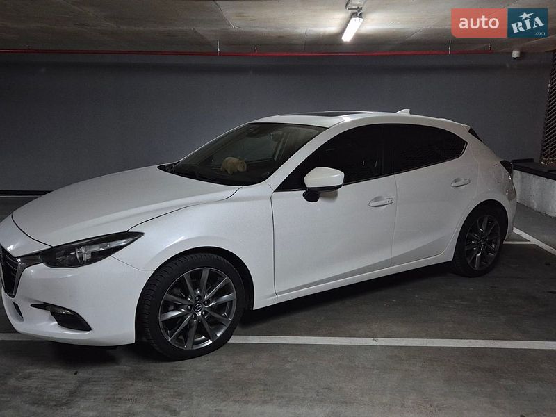 Хэтчбек Mazda 3 2017 в Львове