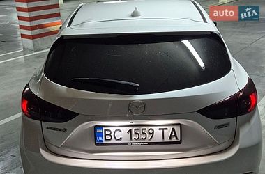 Хэтчбек Mazda 3 2017 в Львове
