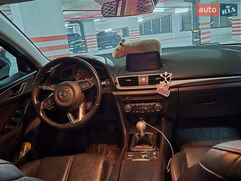 Хэтчбек Mazda 3 2017 в Львове