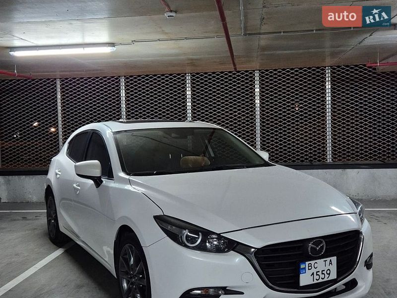 Хэтчбек Mazda 3 2017 в Львове
