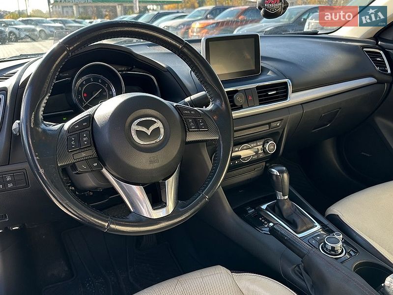 Седан Mazda 3 2014 в Івано-Франківську