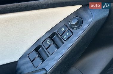 Седан Mazda 3 2014 в Івано-Франківську