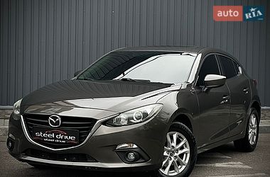 Хэтчбек Mazda 3 2015 в Николаеве