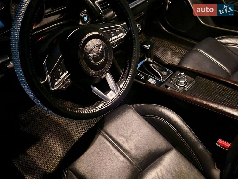 Седан Mazda 3 2017 в Миколаєві