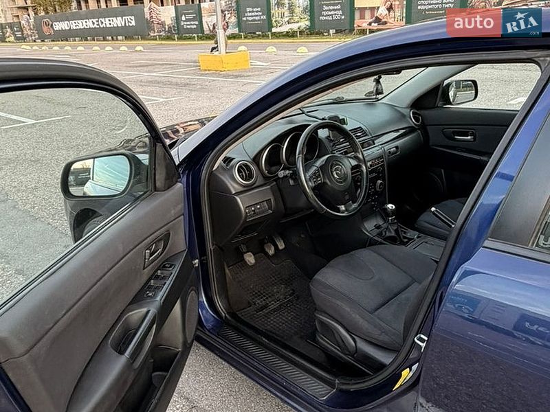Седан Mazda 3 2005 в Чернівцях