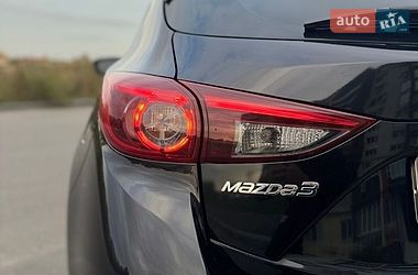 Хетчбек Mazda 3 2014 в Дніпрі