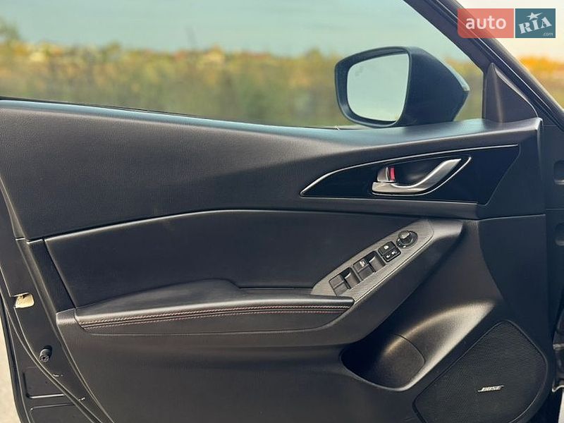 Хетчбек Mazda 3 2014 в Дніпрі