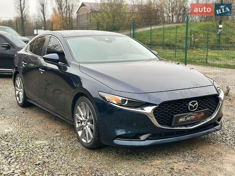 Седан Mazda 3 2019 в Ивано-Франковске