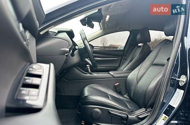Седан Mazda 3 2019 в Ивано-Франковске