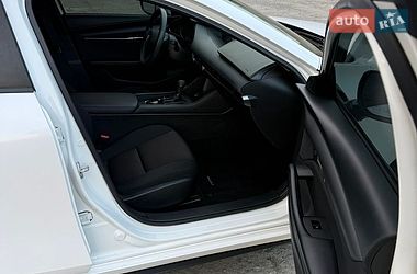 Седан Mazda 3 2023 в Киеве