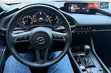 Седан Mazda 3 2023 в Киеве