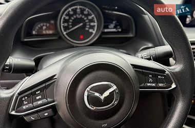 Седан Mazda 3 2017 в Києві